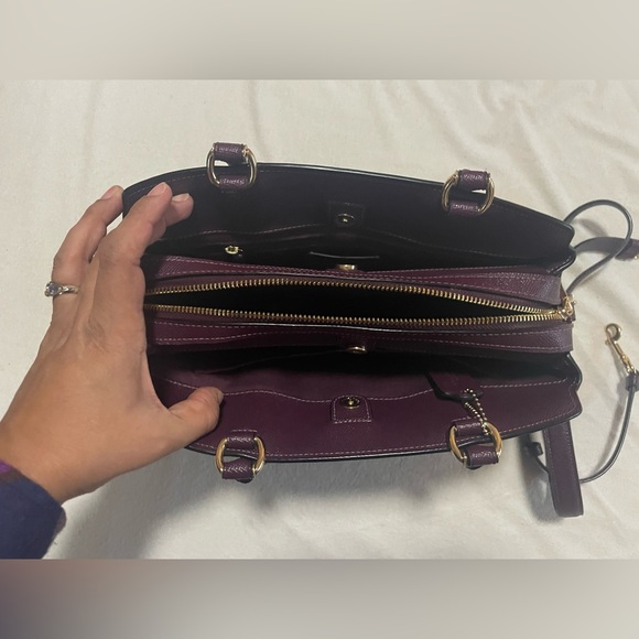 Coach Lillie Purple Burgundy Leather Purse Style L2011-91493 - Picture 3 of 5